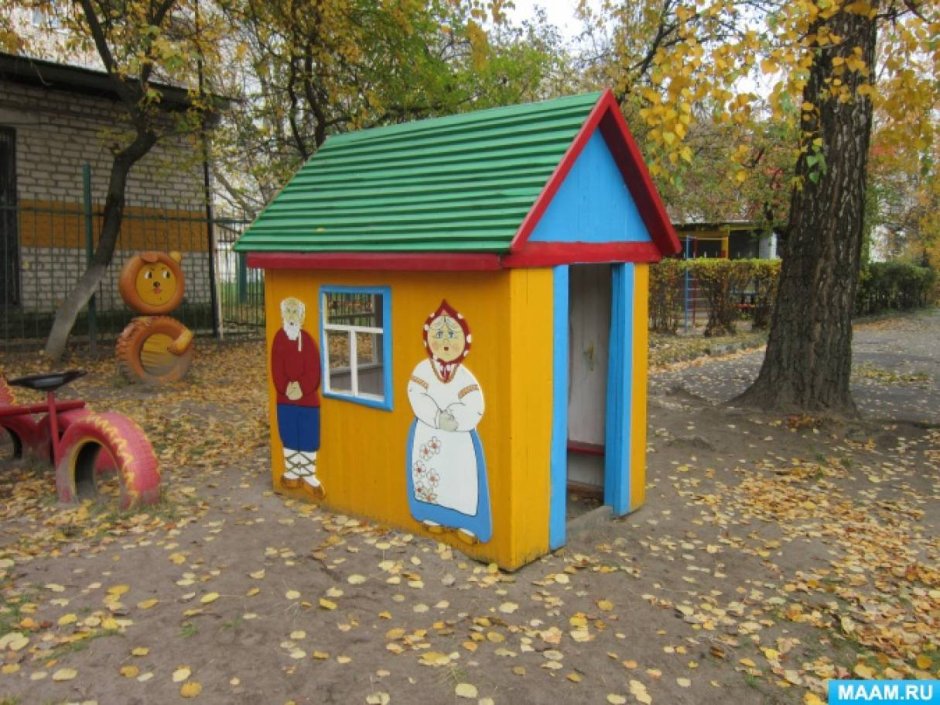 Домик для садика на детскую площадку