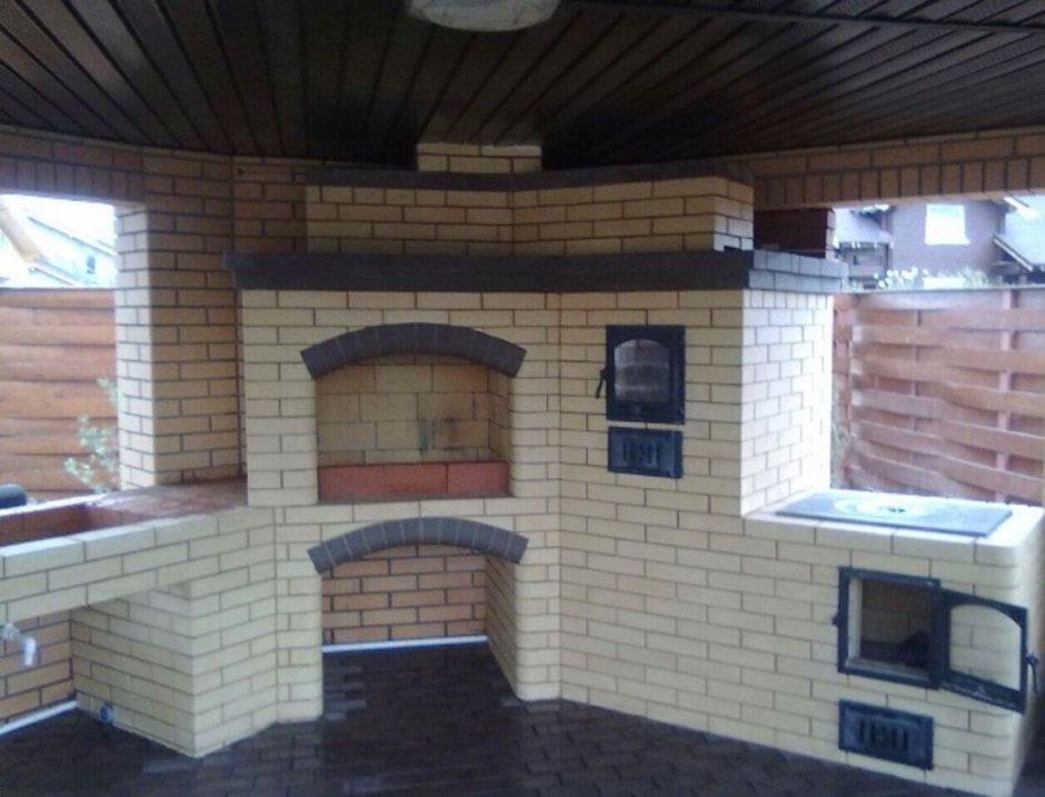 Угловые печи барбекю из кирпича