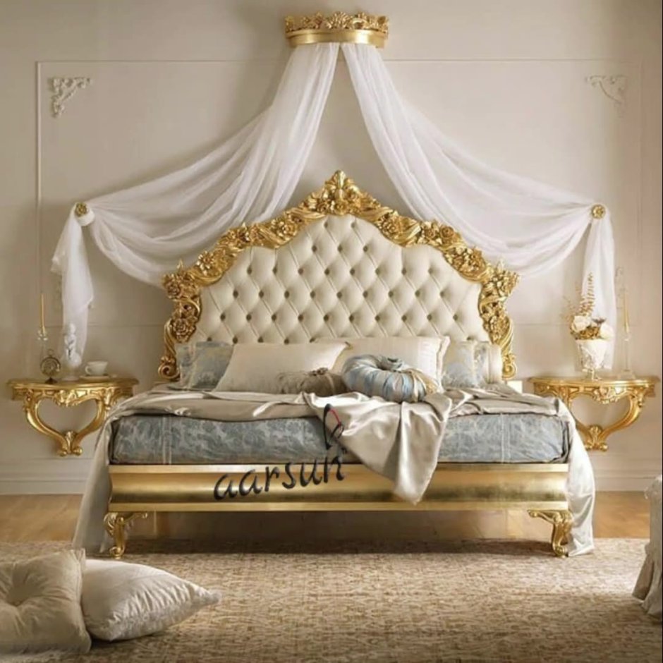 Кровать в стиле рококо
