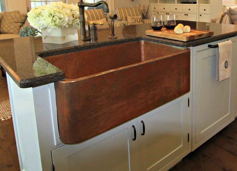 Деревянная столешница с деревянной раковиной для кухни