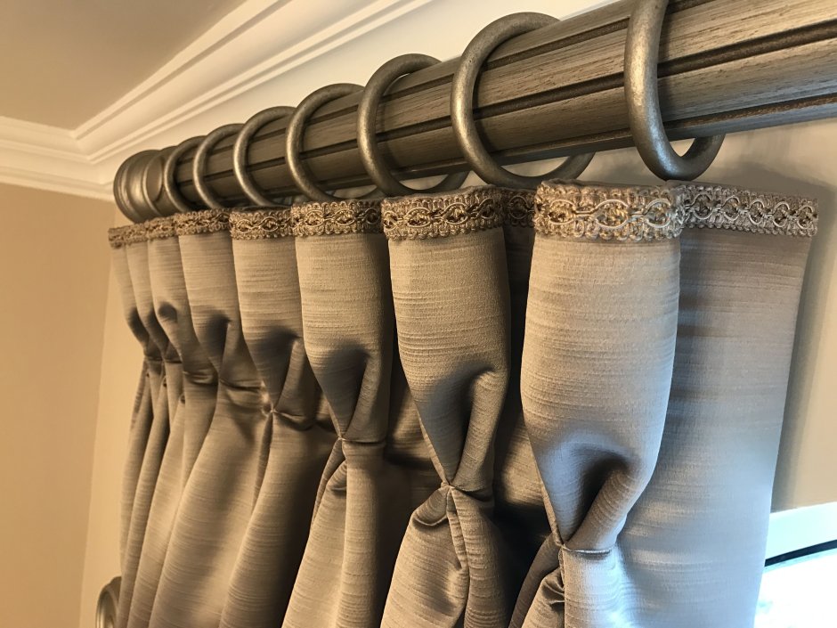 Шторы на голове