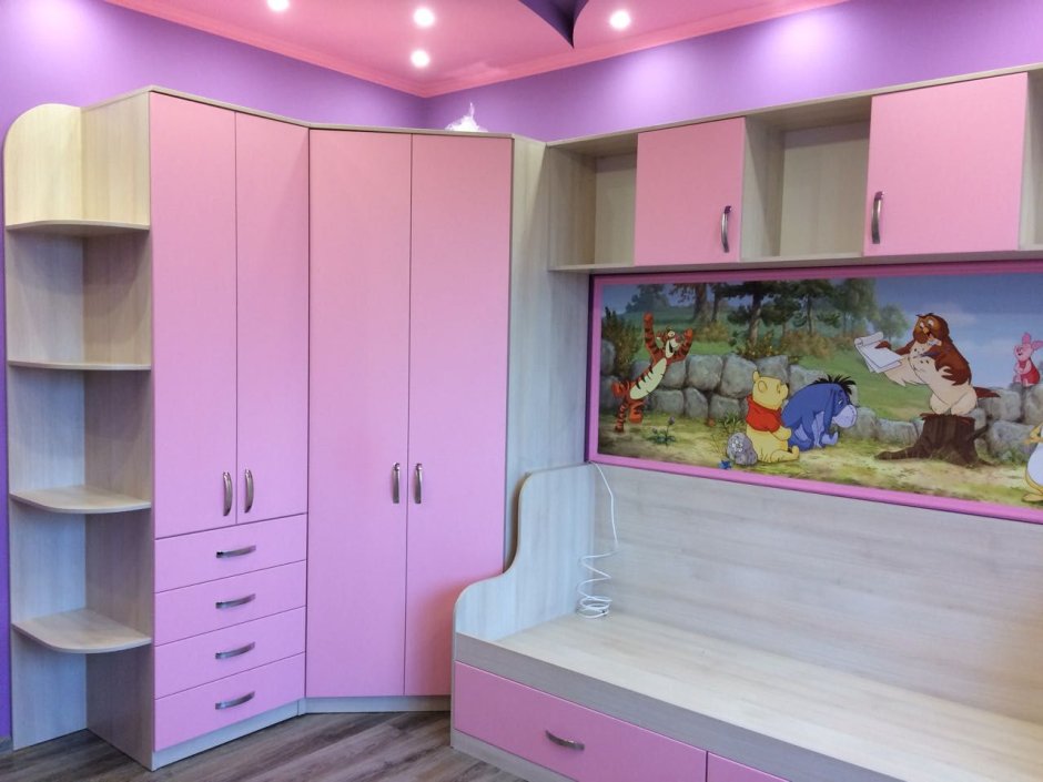 Встроенная детская мебель для девочки