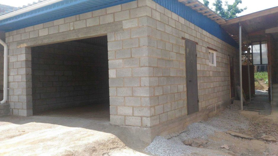 Гараж из шлакоблока