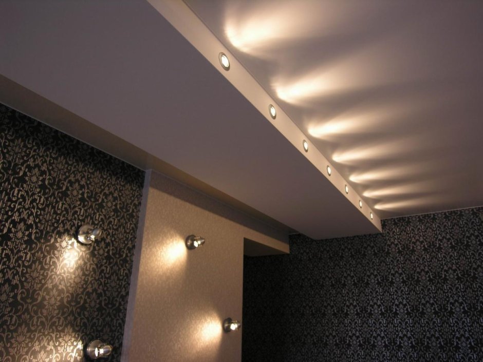 Навесной потолок с подсветкой