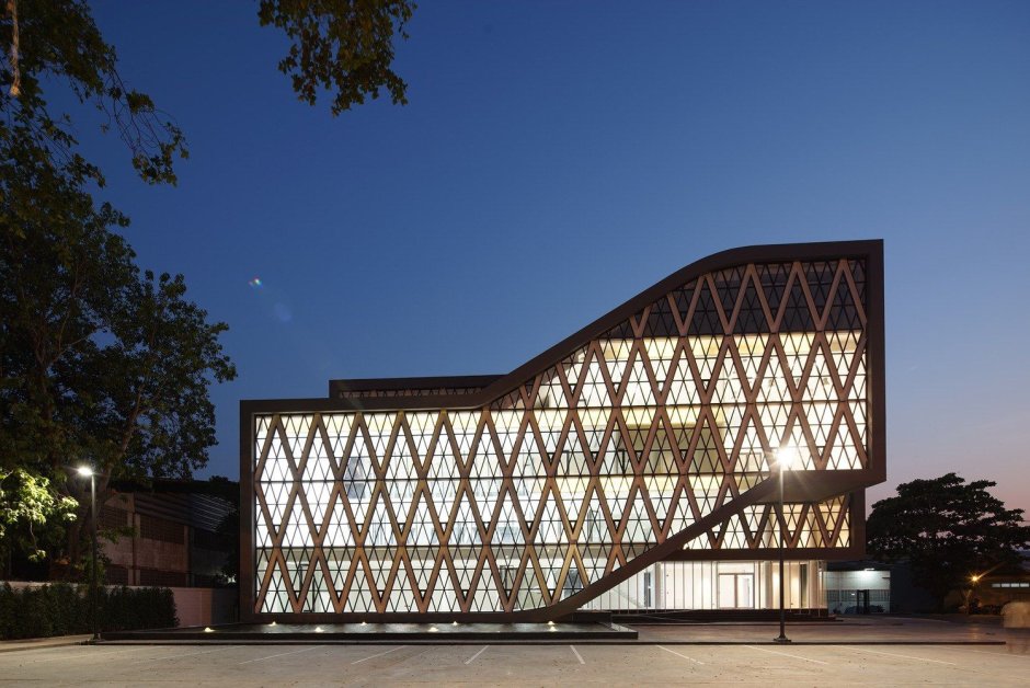 Конгрессно-выставочный центр Design Center Linz (Австрия)