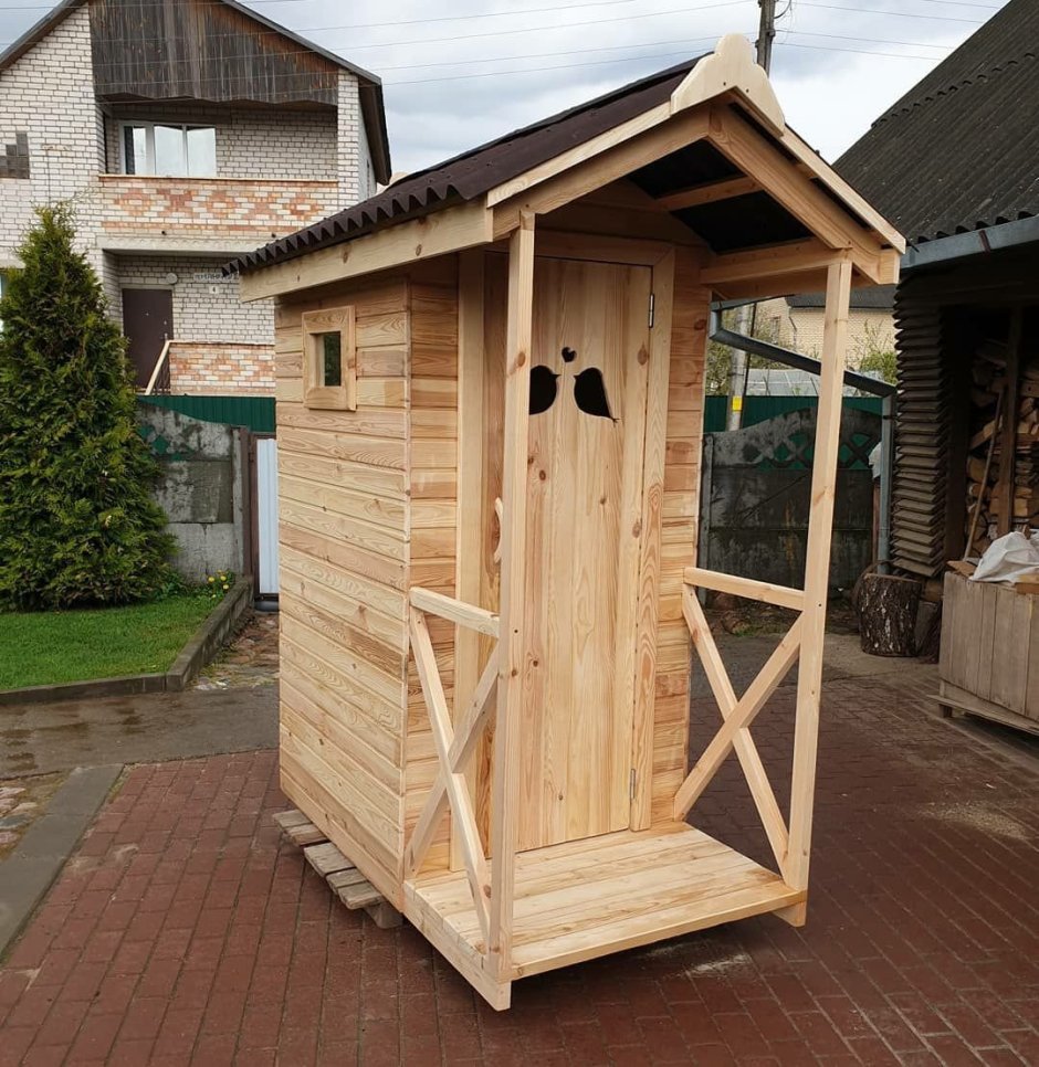 Туалет деревянный для дачи
