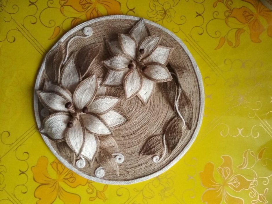 Декоративная тарелка из джута