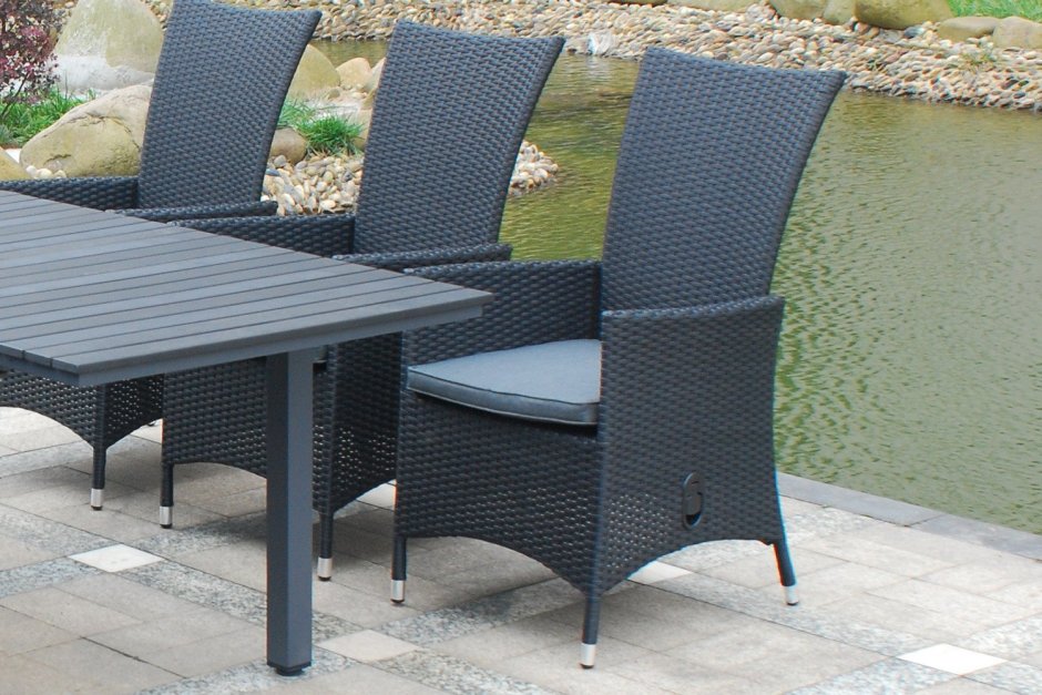 Стол из искусственного ротанга со стеклом 6 человек