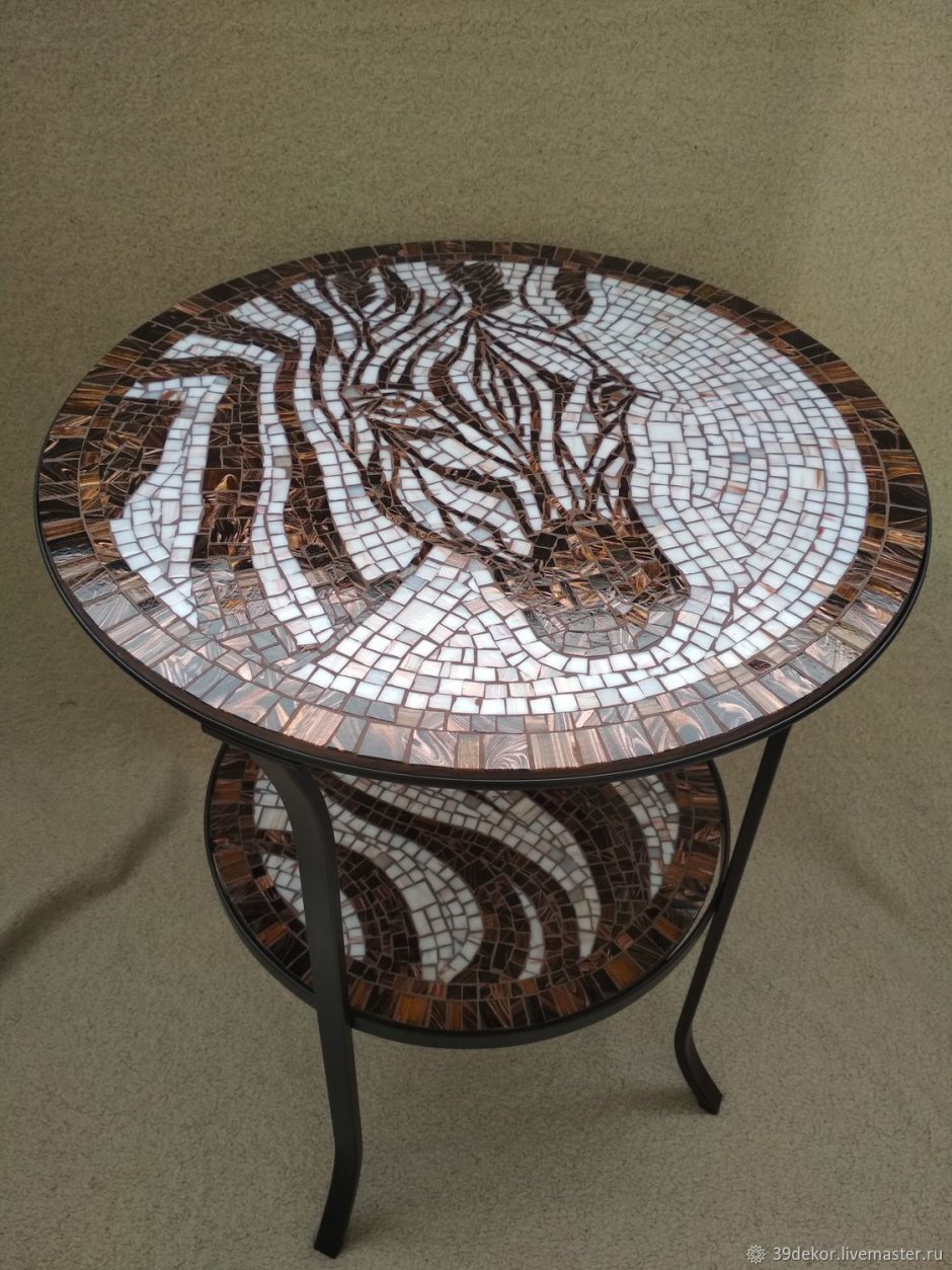 Мозаичный столик