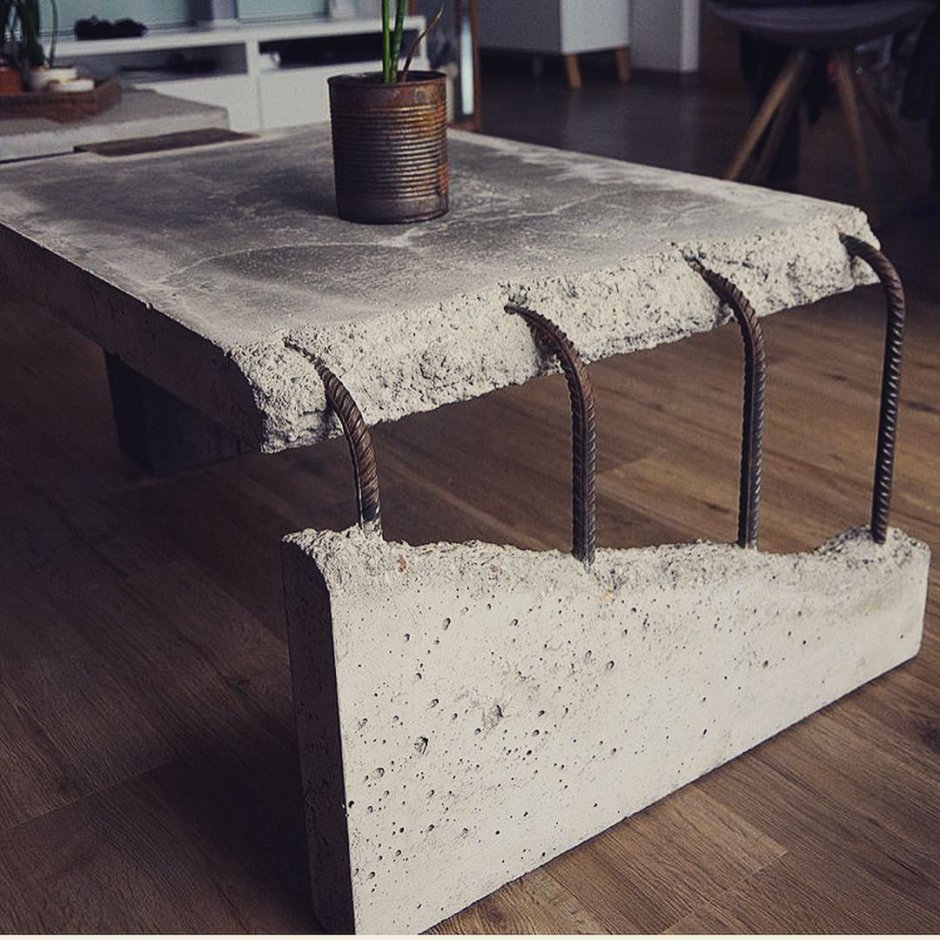 Столик из бетона
