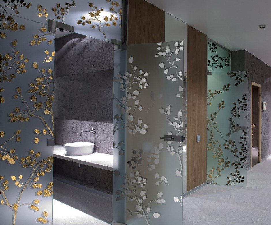 Декоративное стекло в ванной