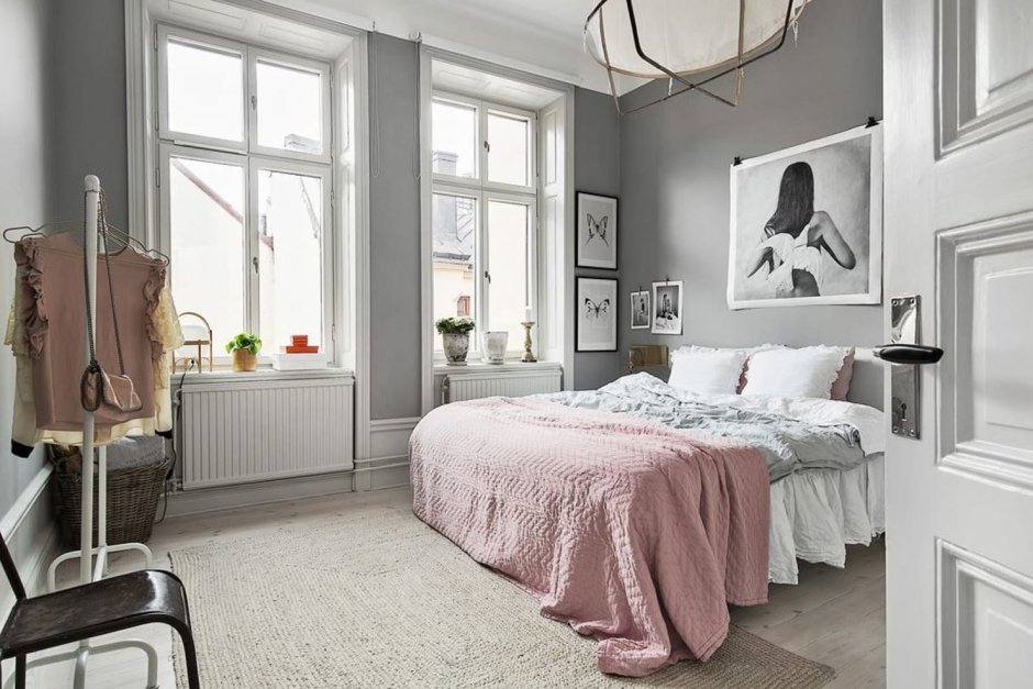 Спальня в скандинавском стиле цветная