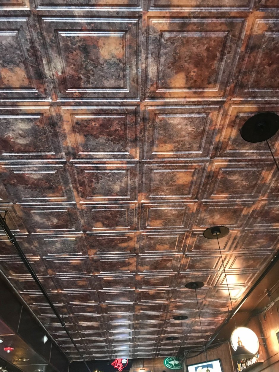 Декор на потолок с металла