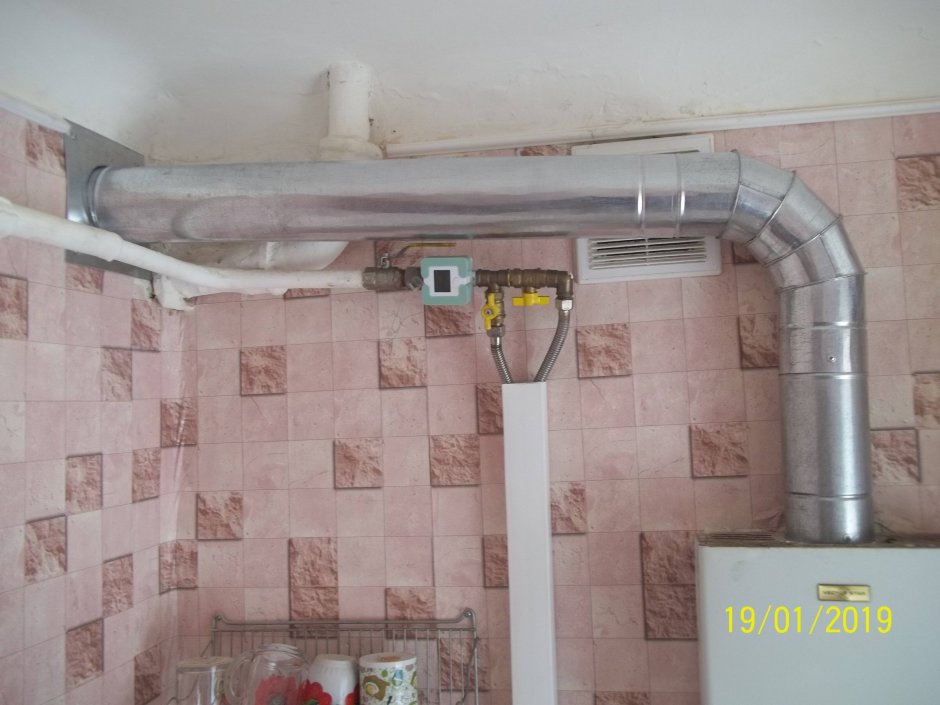 Тройник 110 для вытяжки и газовой колонки
