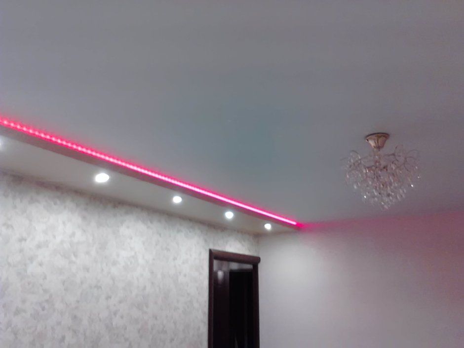 Натяжные двухуровневые потолки со светодиодной подсветкой