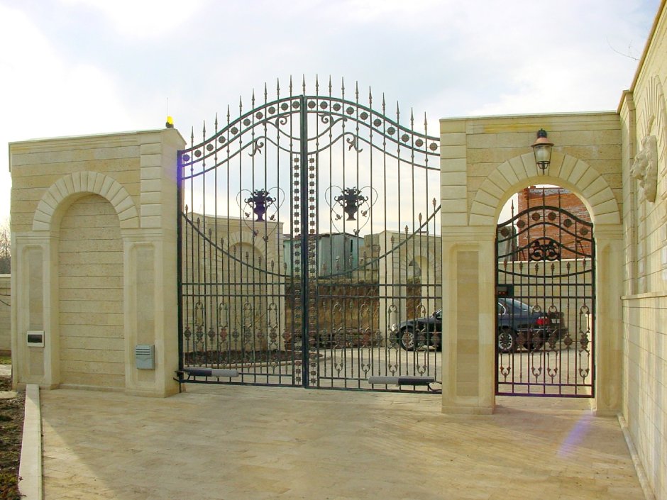 Кованые ворота Дагестанский камень