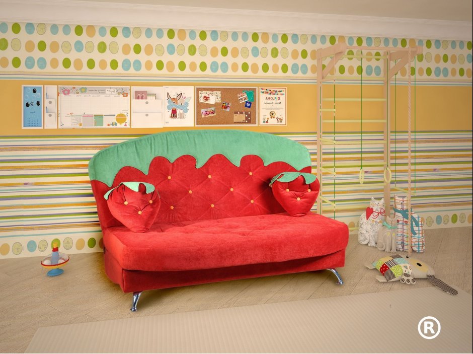 Маленький диванчик в детскую