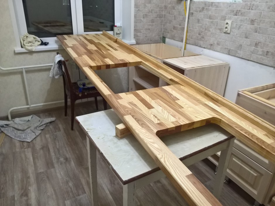 Кухонный гарнитур из мебельного щита