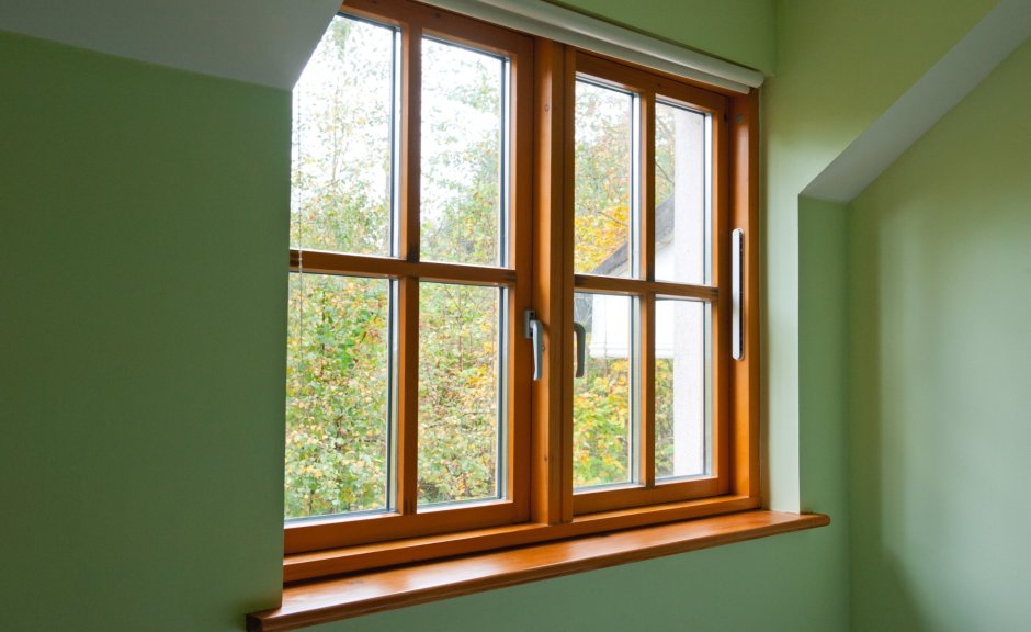 Окна деревянные Shutterstock