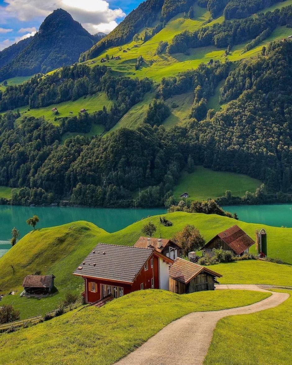 Красивое озеро Лунгерн - Швейцария