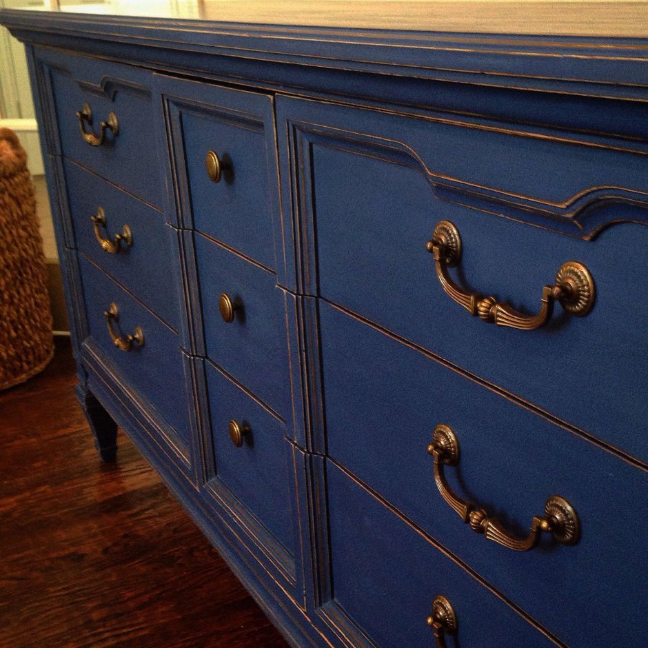 Перекраска мебели в голубой