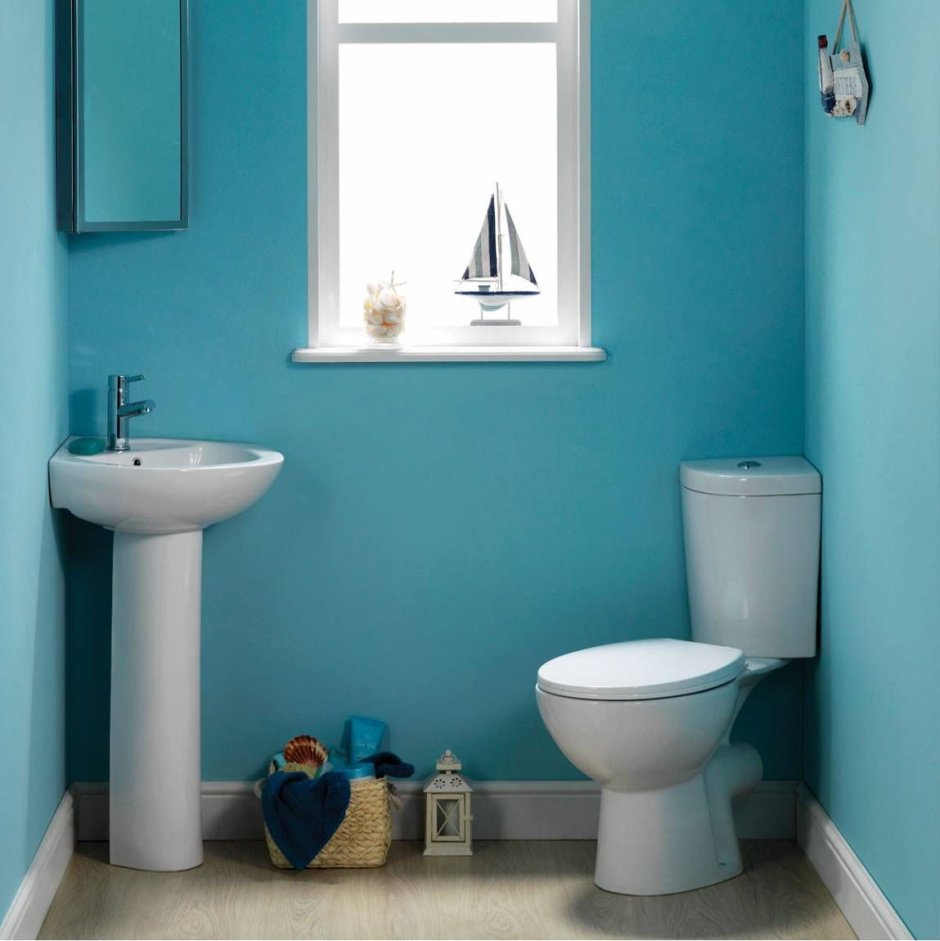 Голубая туалетная комната