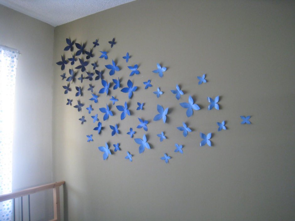Украшение потолка бабочками