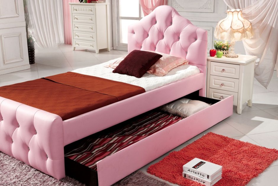 Кровать розовая выкатная