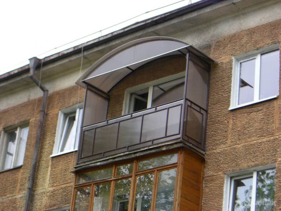 Обшить балкон поликарбонатом