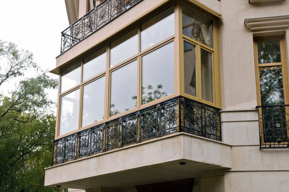 Французский балкон застекленный