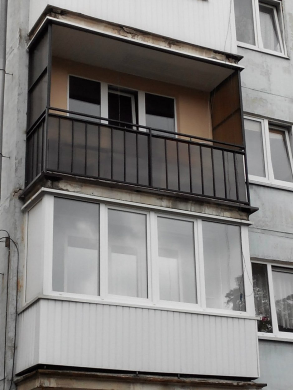 Балкон закрытый металлический