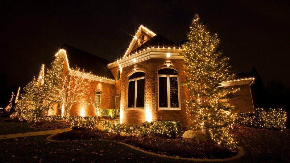 Украшение домов гирляндами