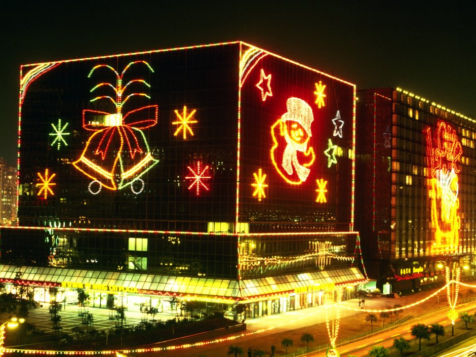 Новогоднее украшение зданий