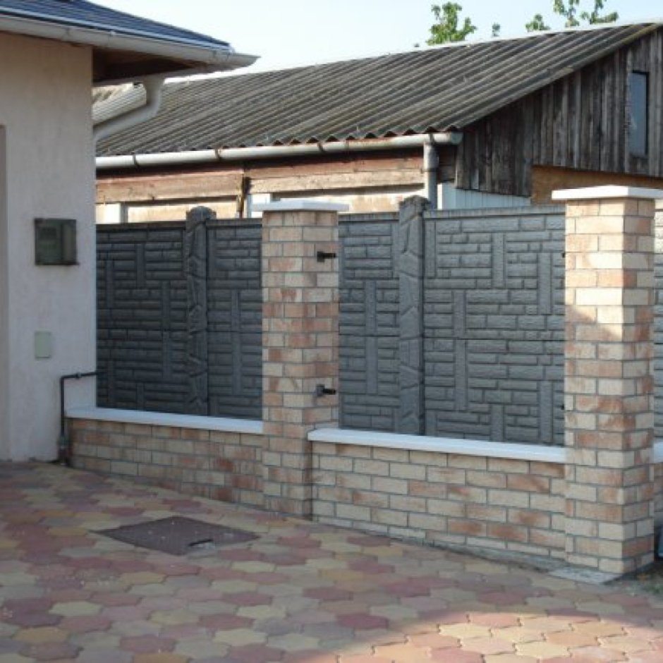 Забор облицованный плиткой