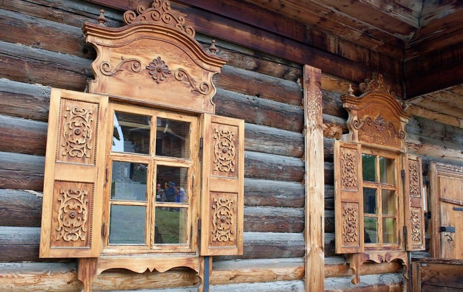 Резные украшения деревянного дома