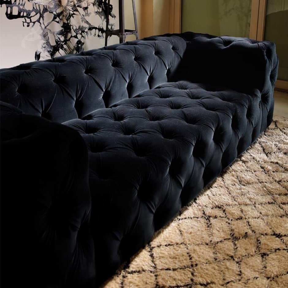 Черный бархатный диван