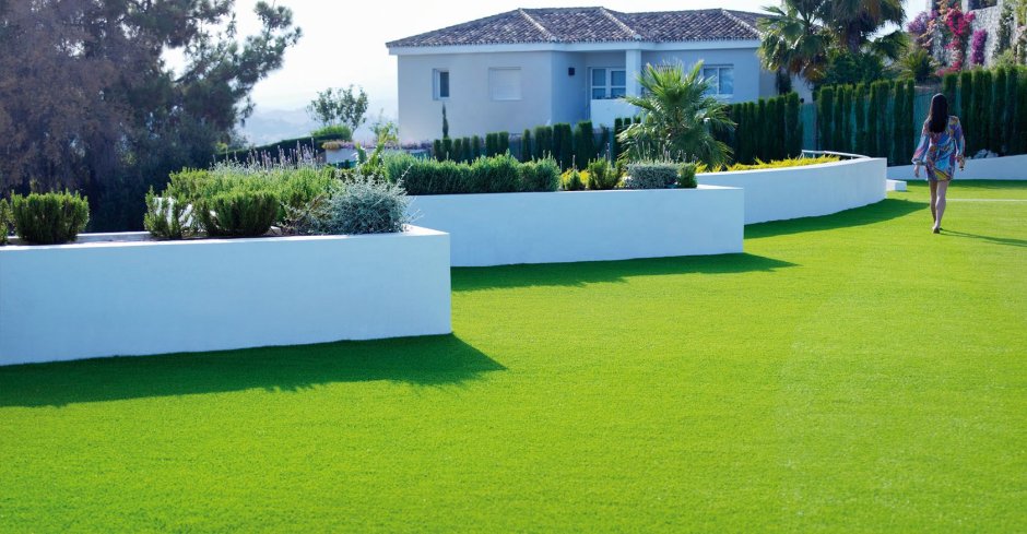 Pool areas with Synthetic Turf