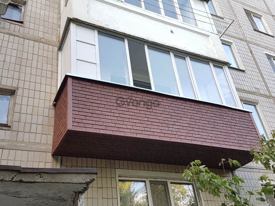 Отделка балкона сайдингом