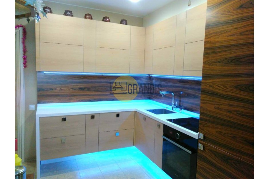Угловая подсветка для кухни