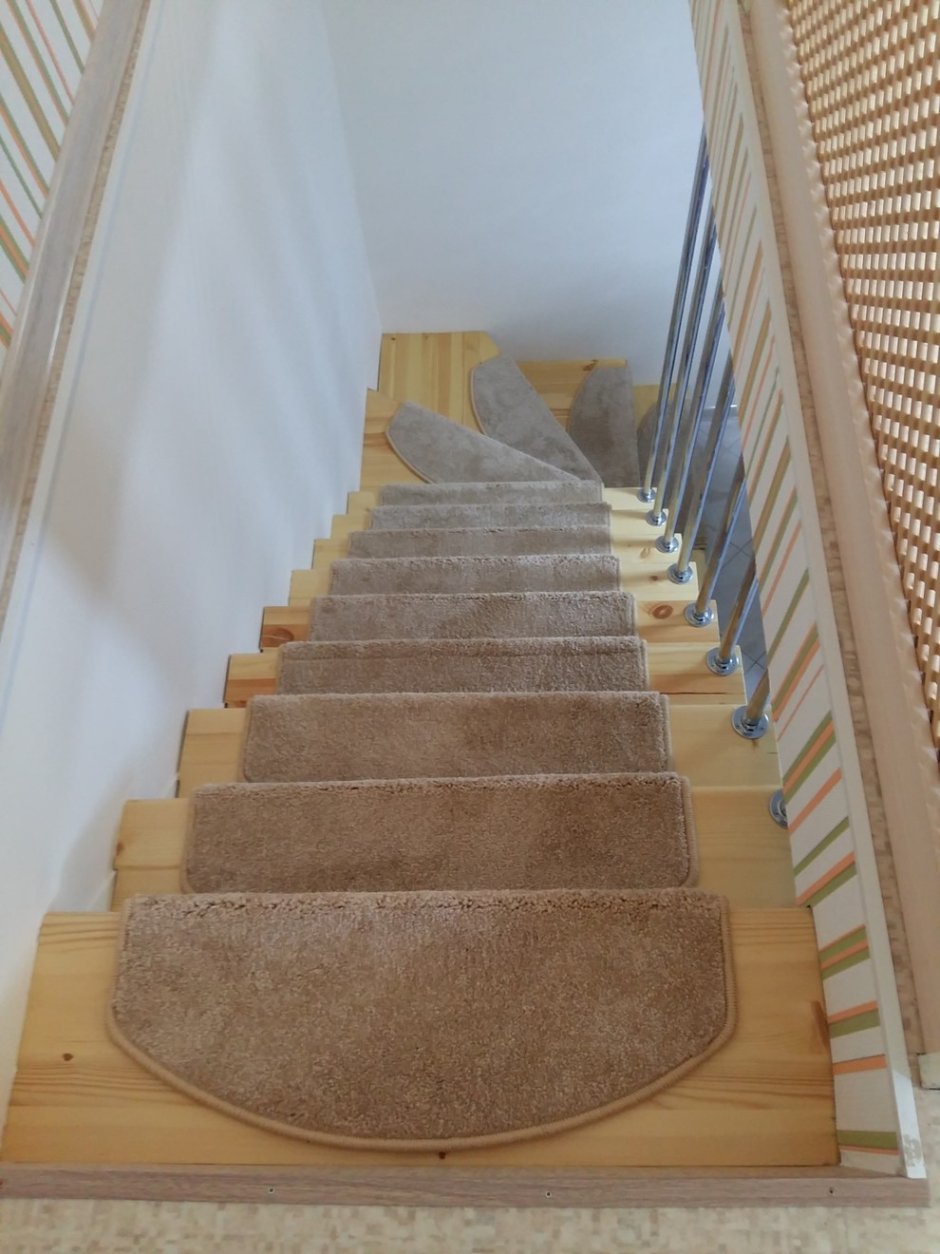 Коврики для ступенек лестницы в доме