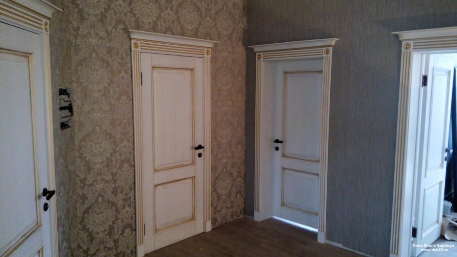 Двери межкомнатные деревянные классические