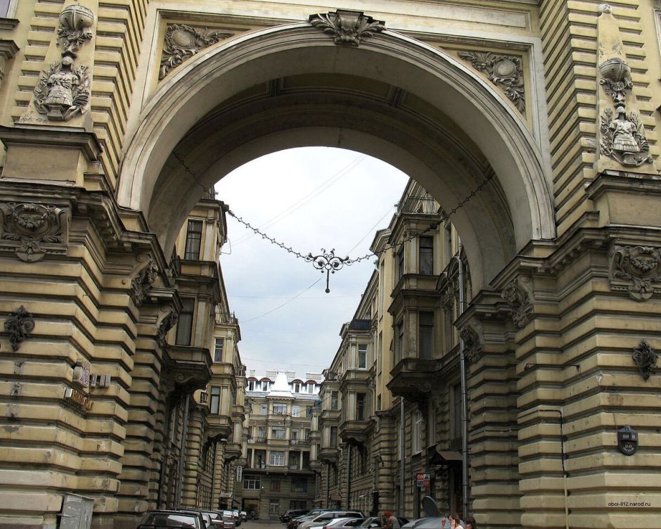 Улицы Питера с арками