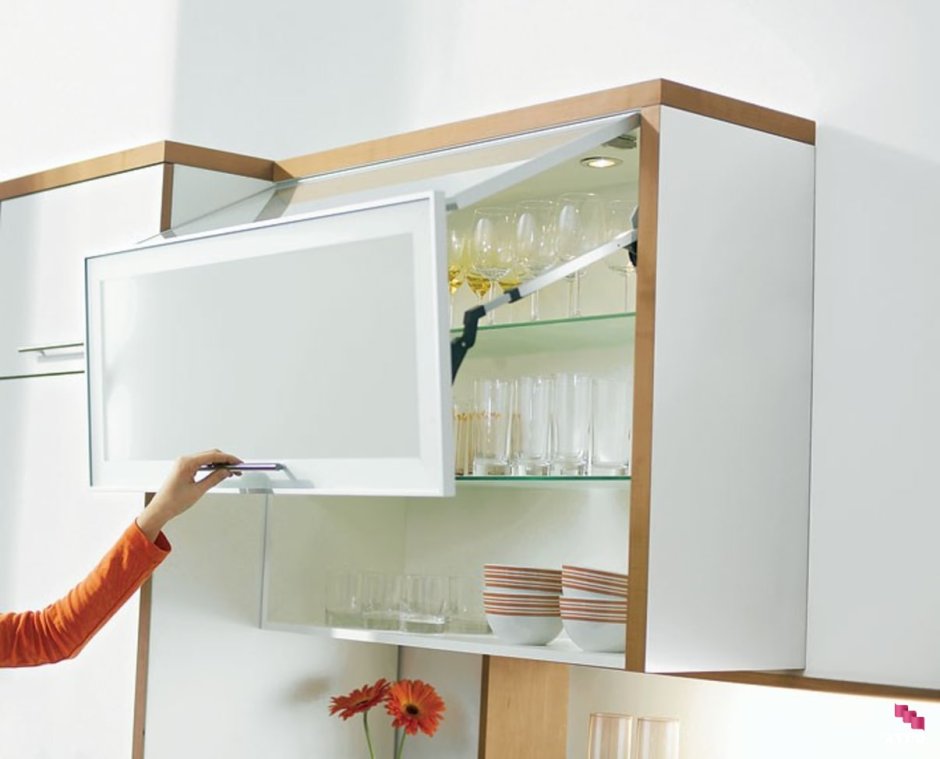 Aventos HF Blum со стеклом
