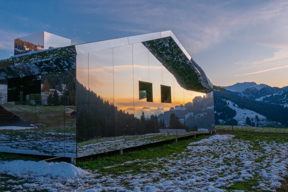 Gstaad, Швейцария зеркальный дом