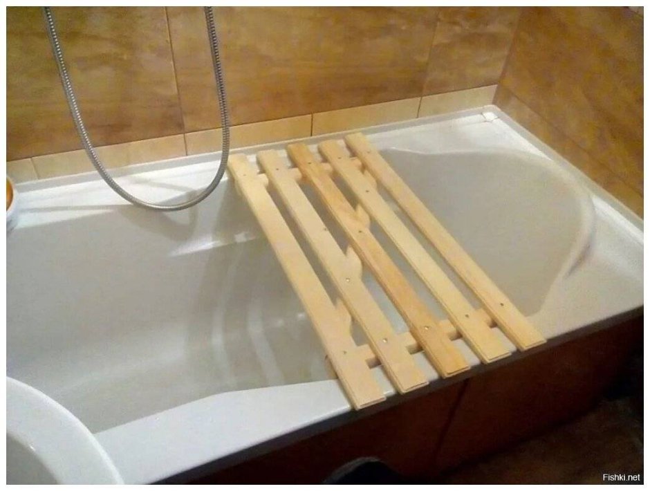 Решетка на ванну деревянная