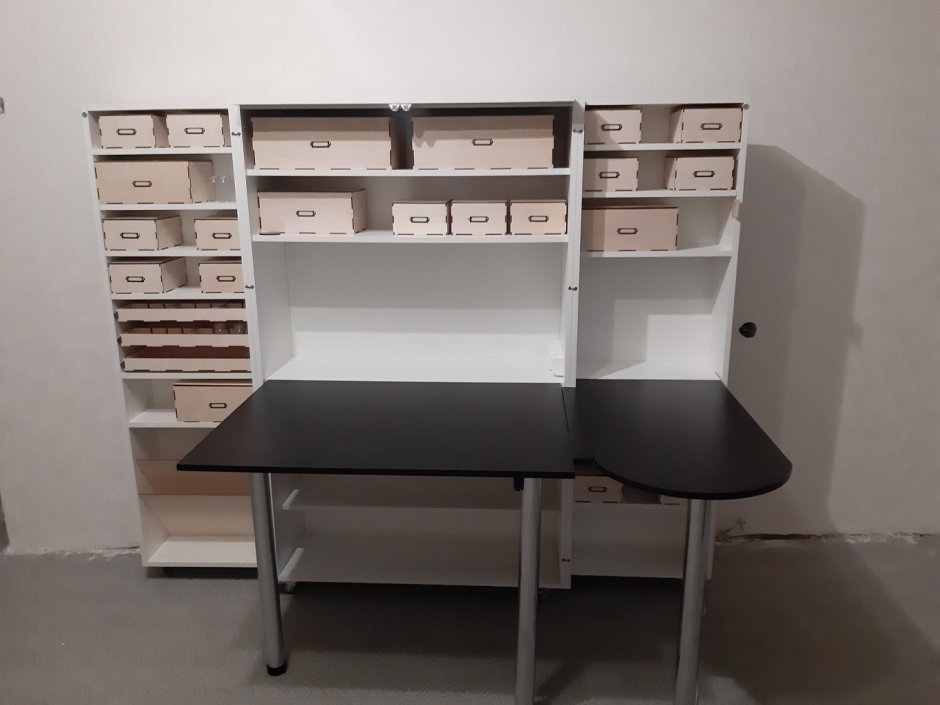 Швейный шкаф трансформер с закройным столом