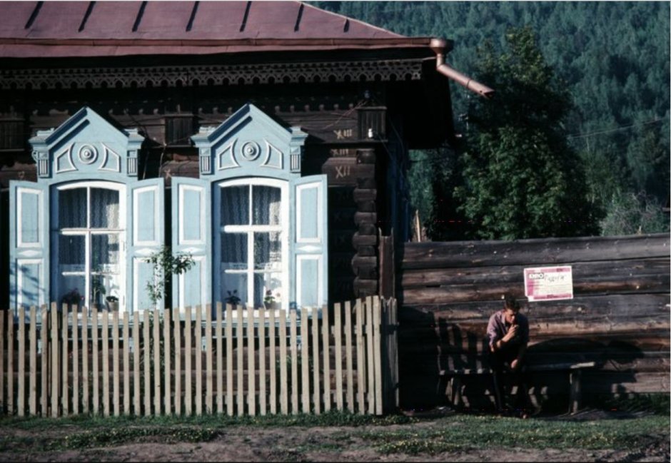 ФРАГМЕНТЫ деревянных зданий Братск