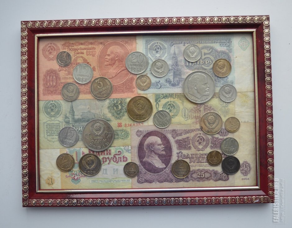 Картины из монет и банкнот