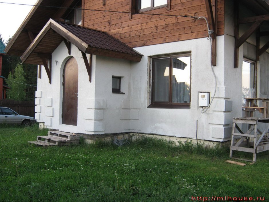 Дачный домик оштукатуренный