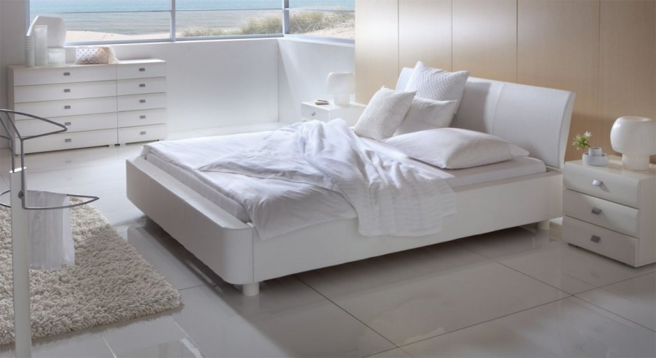 Самые большие белые кровати